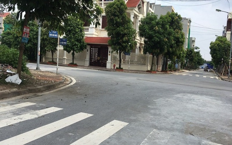 KHU BIỆT THỰ TRƯỚC TRỤC ĐƯỜNG CHÍNH